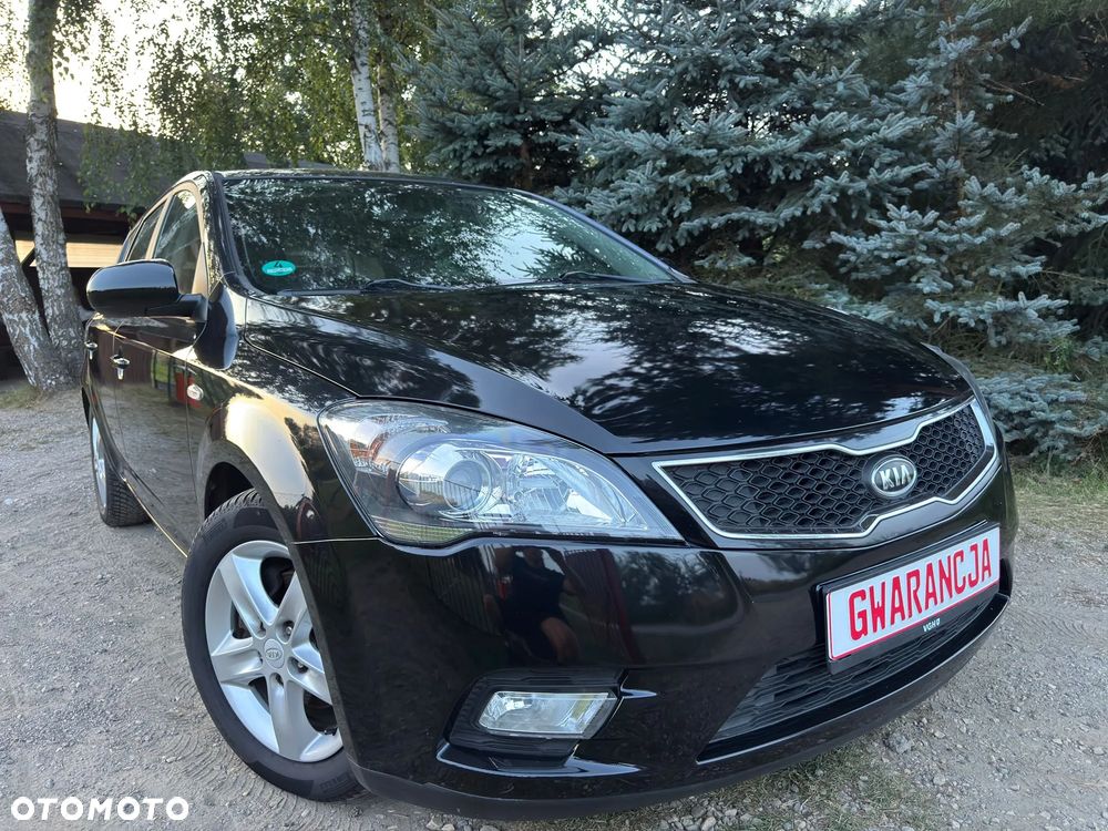 Kia Ceed 1.4 CVVT Dream-Team Edition - 1
