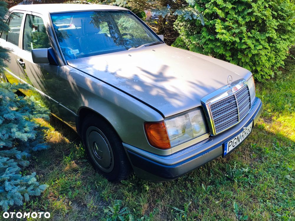 Mercedes-Benz W124 (1984-1993) ver-standard - 16