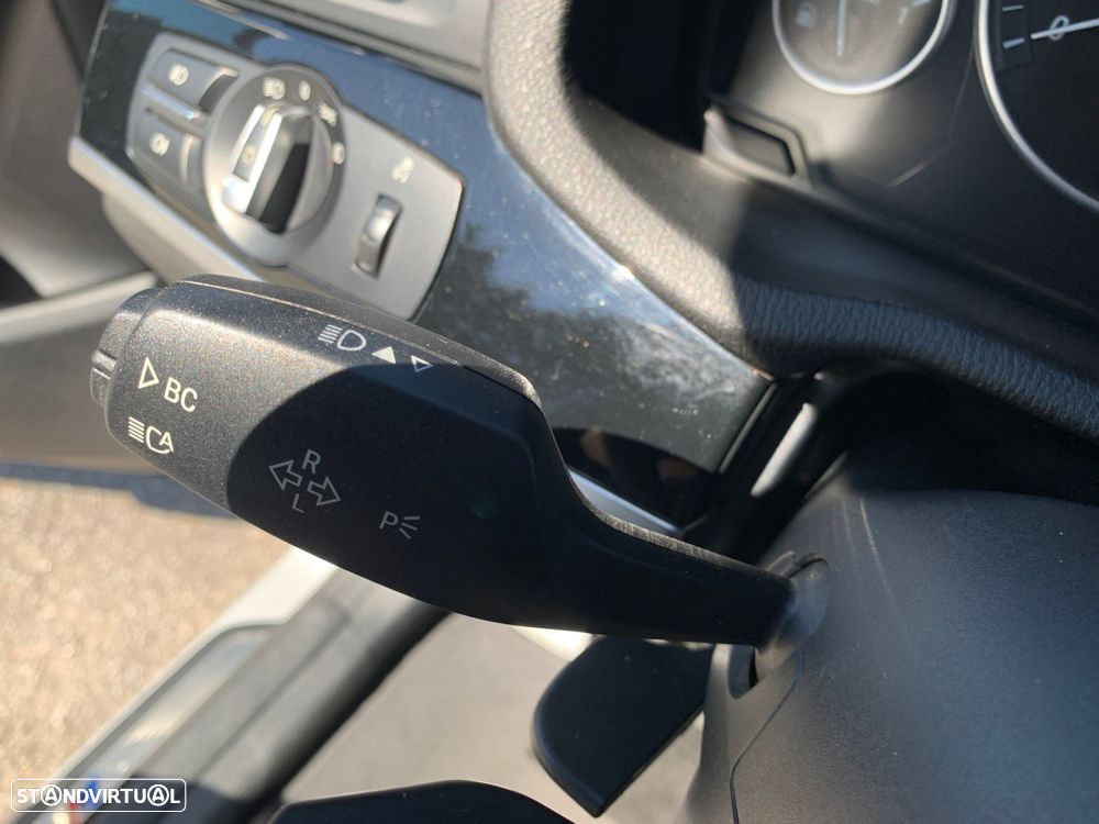 BMW X4 20 d xDrive Pack M - 41