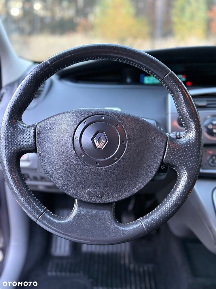 Renault Grand Scenic 2.0 16V Luxe Privilege - 22