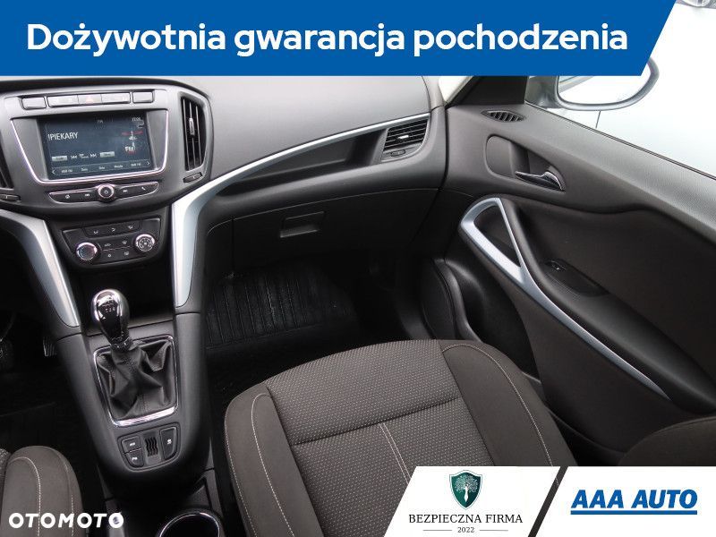 Opel Zafira - 10