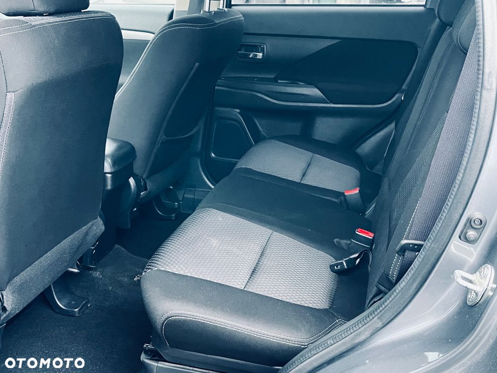 Mitsubishi Outlander 2.2 DID Intense + 4WD - 19