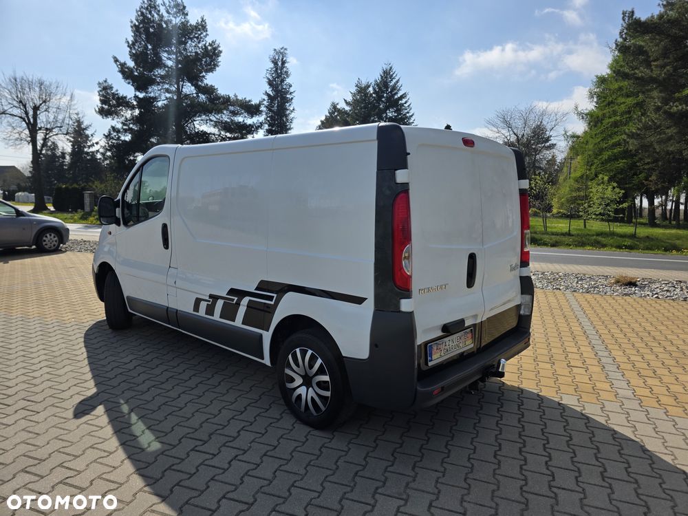 Opel Vivaro - 8