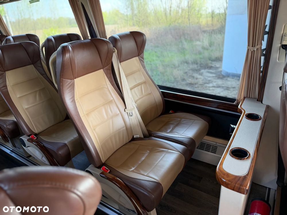 Mercedes-Benz Sprinter - 18