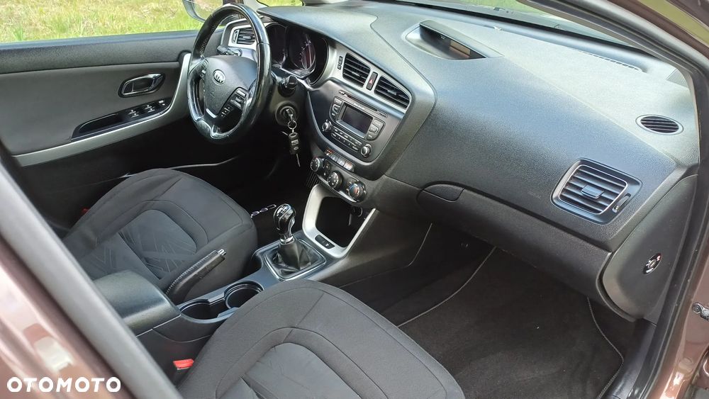 Kia Ceed - 26