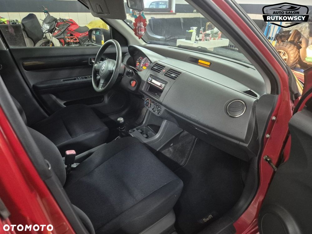 Suzuki Swift - 11