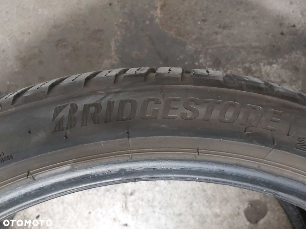225/40R19 Dwie używane opony całoroczne Bridgestone - 4