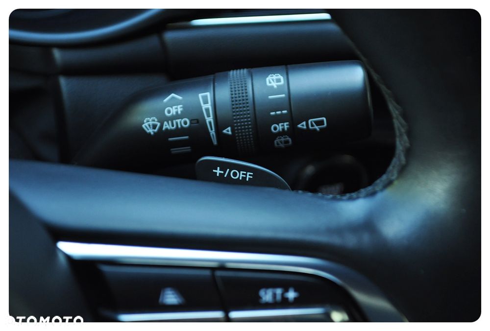 Mazda 3 2.0 mHEV AWD Hikari - 39