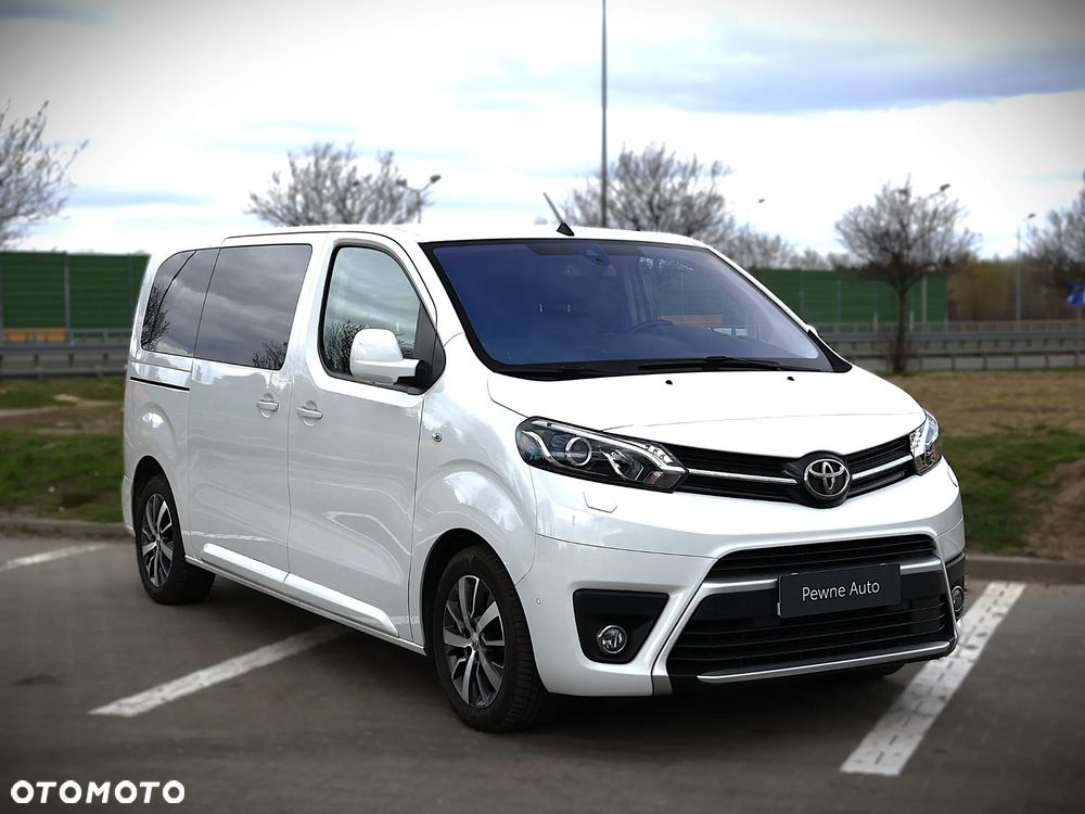 Toyota ProAce Kombi D-4D Medium 2,8t - 1