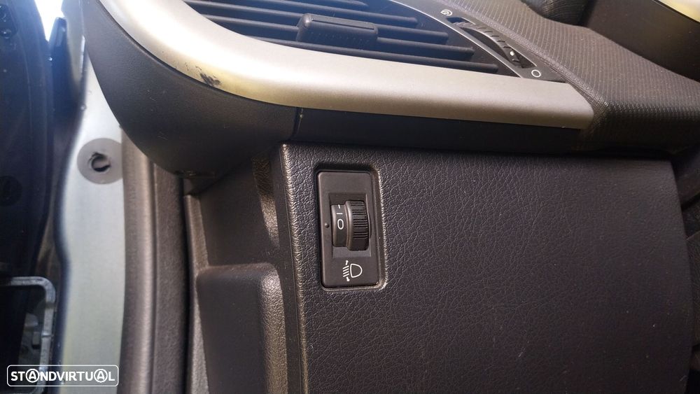 Peugeot 207 1.4 HDi Premium - 5