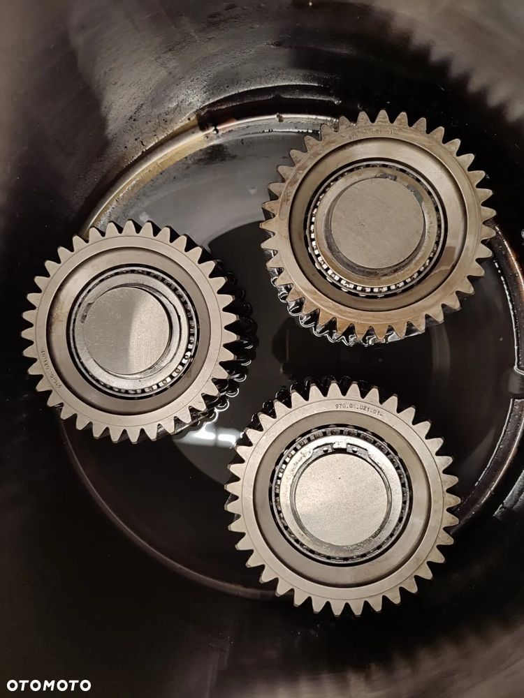 Zwolnica 7700607902 Zwrotnica 7600645001 7700608601 Massey Ferguson 8690 - 12