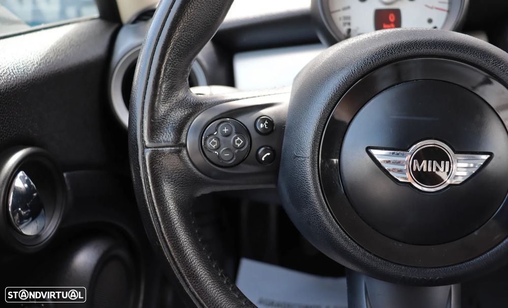 MINI 3 Portas One D - 21
