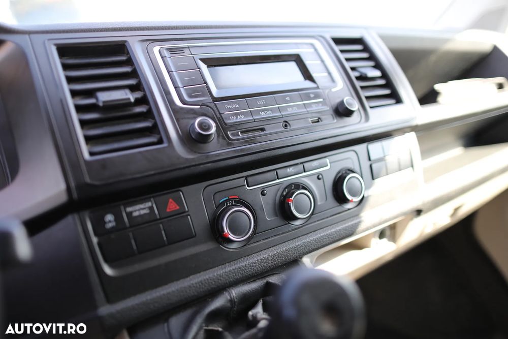 Volkswagen Transporter - 11