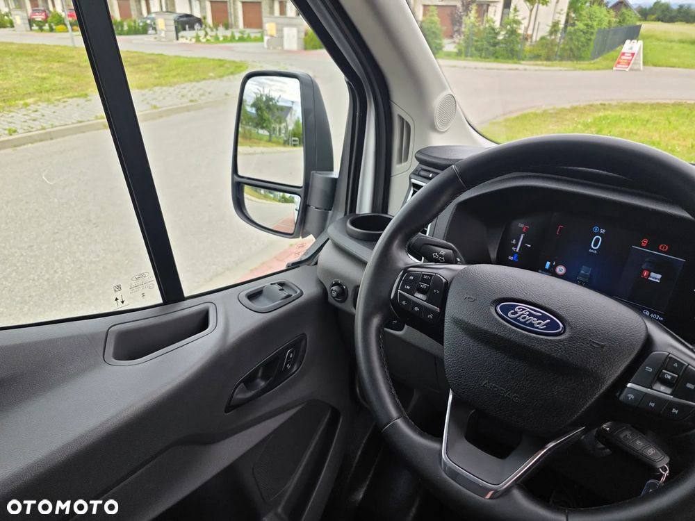 Ford Transit L4 RWD Trend - 15