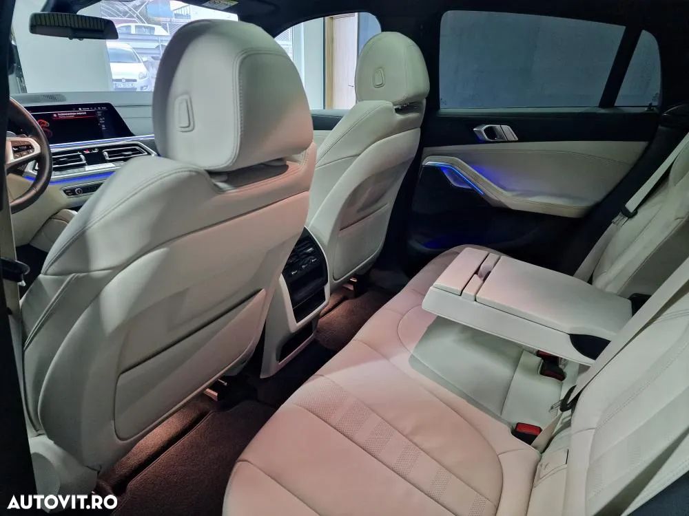 BMW X6 xDrive40i AT MHEV - 26