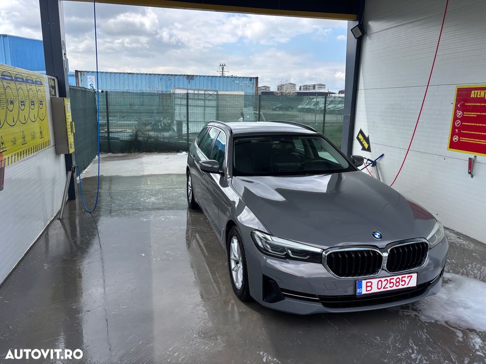 BMW Seria 5 520d Aut. Sport Line - 1