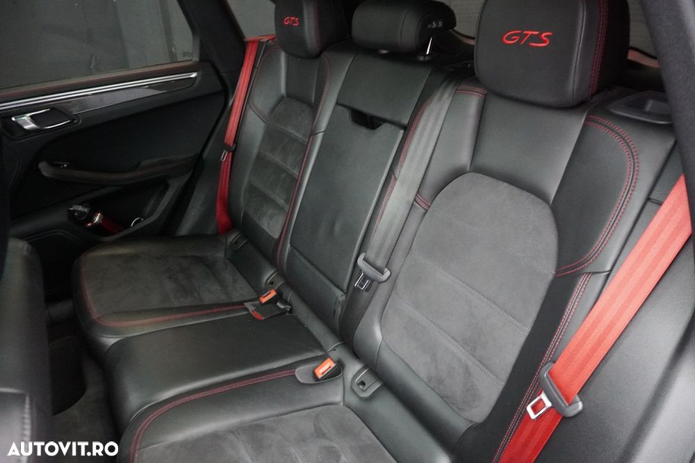 Porsche Macan - 9