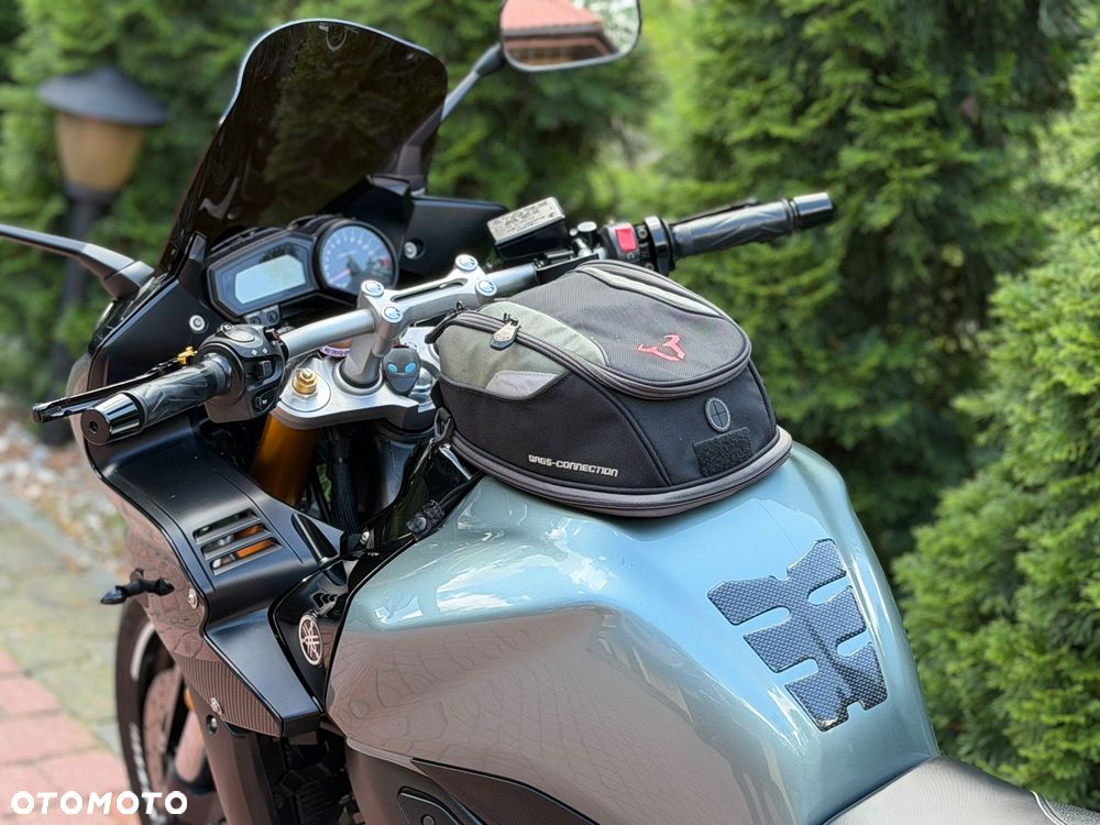 Yamaha FZ - 15