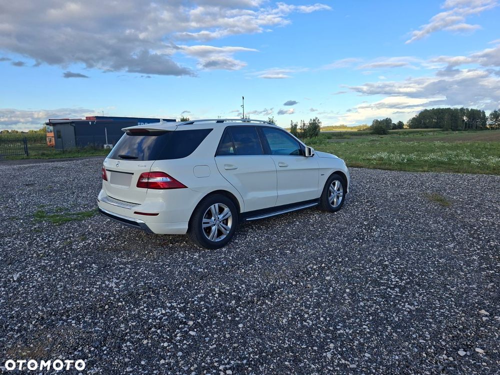 Mercedes-Benz ML 350 BlueEff 4-Matic - 3