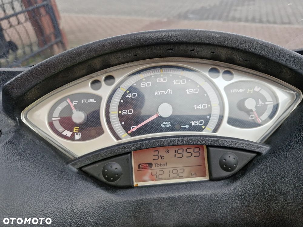 Yamaha X-max - 5