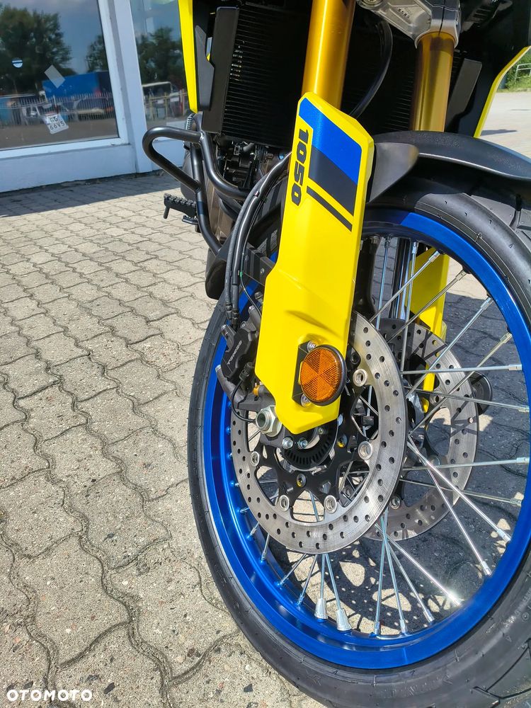 Suzuki V-STROM - 9