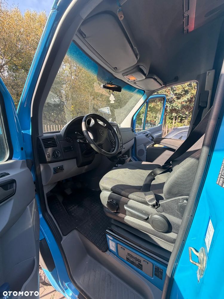 Mercedes-Benz Sprinter - 10