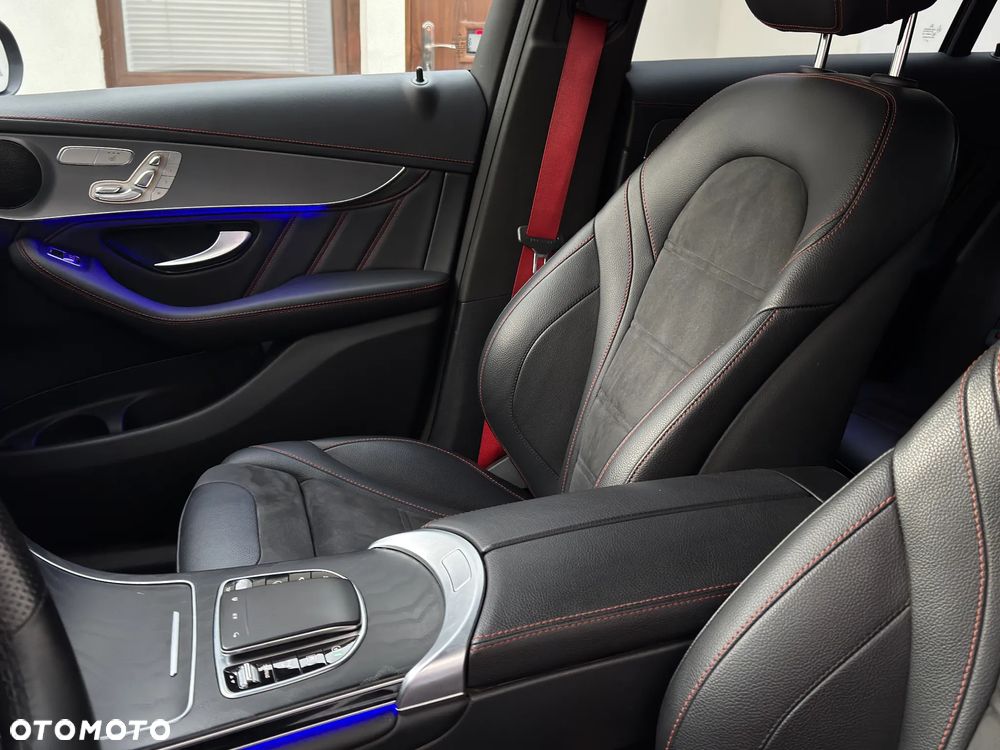 Mercedes-Benz GLC 220 d 4Matic 9G-TRONIC AMG Line Plus - 20