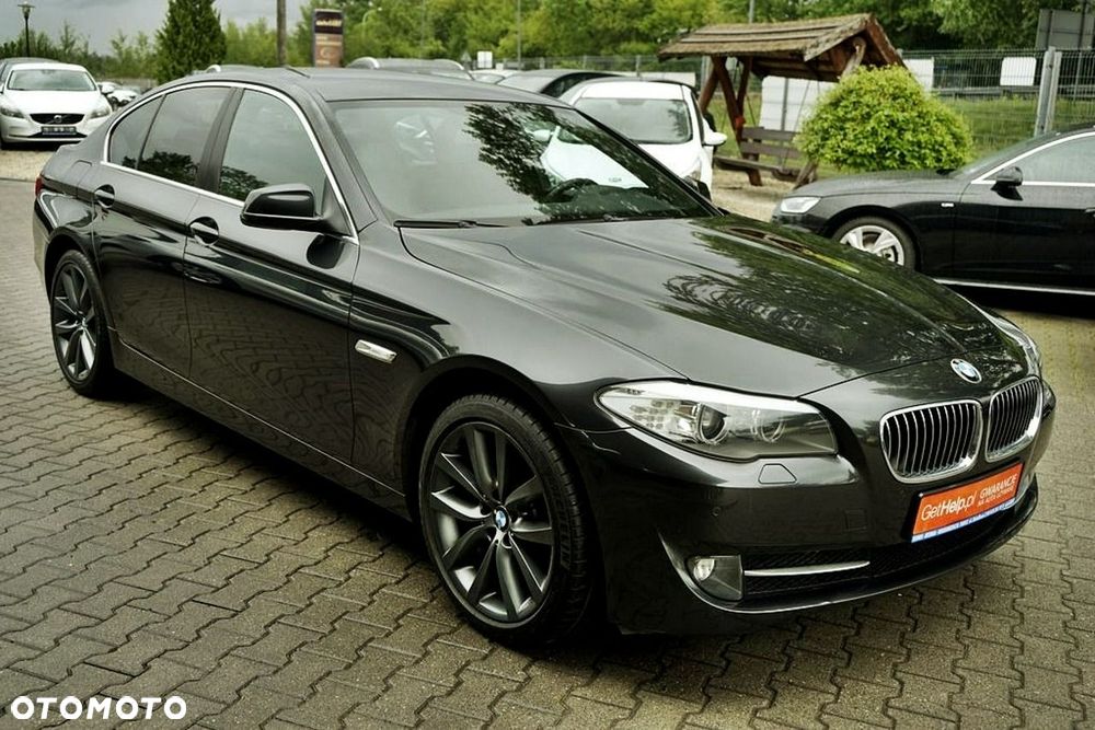 BMW Seria 5 525d - 11