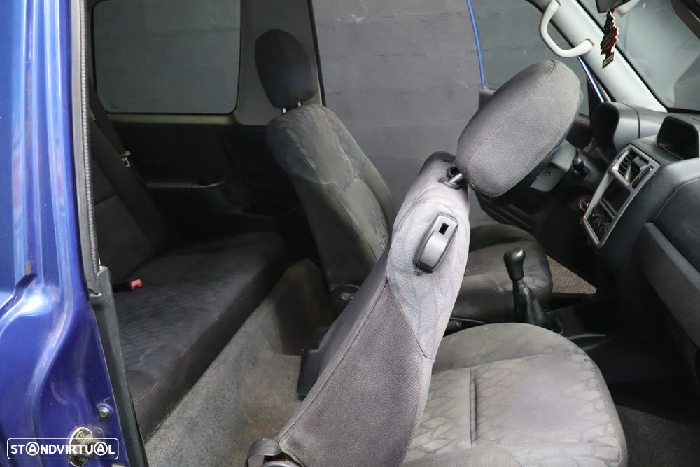 Mitsubishi Pajero Pinin - 4