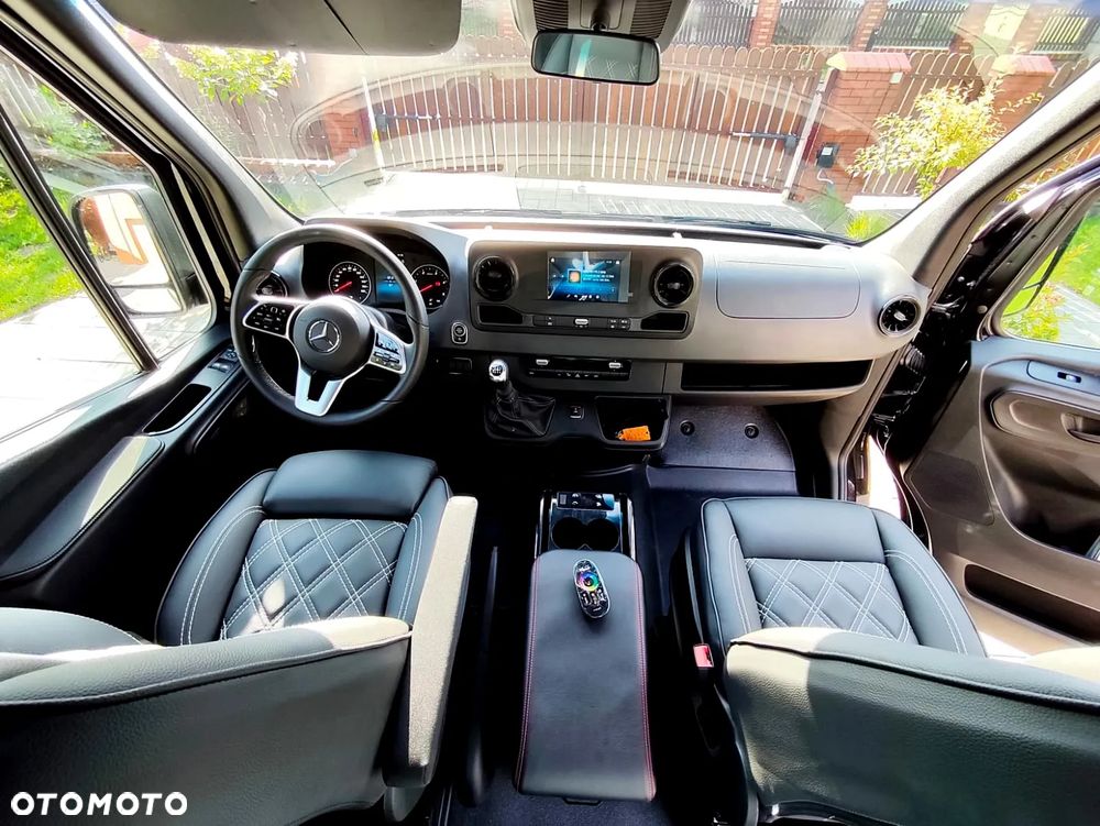 Mercedes-Benz Sprinter - 17