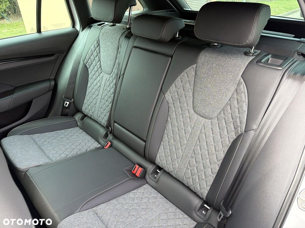 Skoda Octavia 1.5 TSI mHEV Sportline DSG - 24