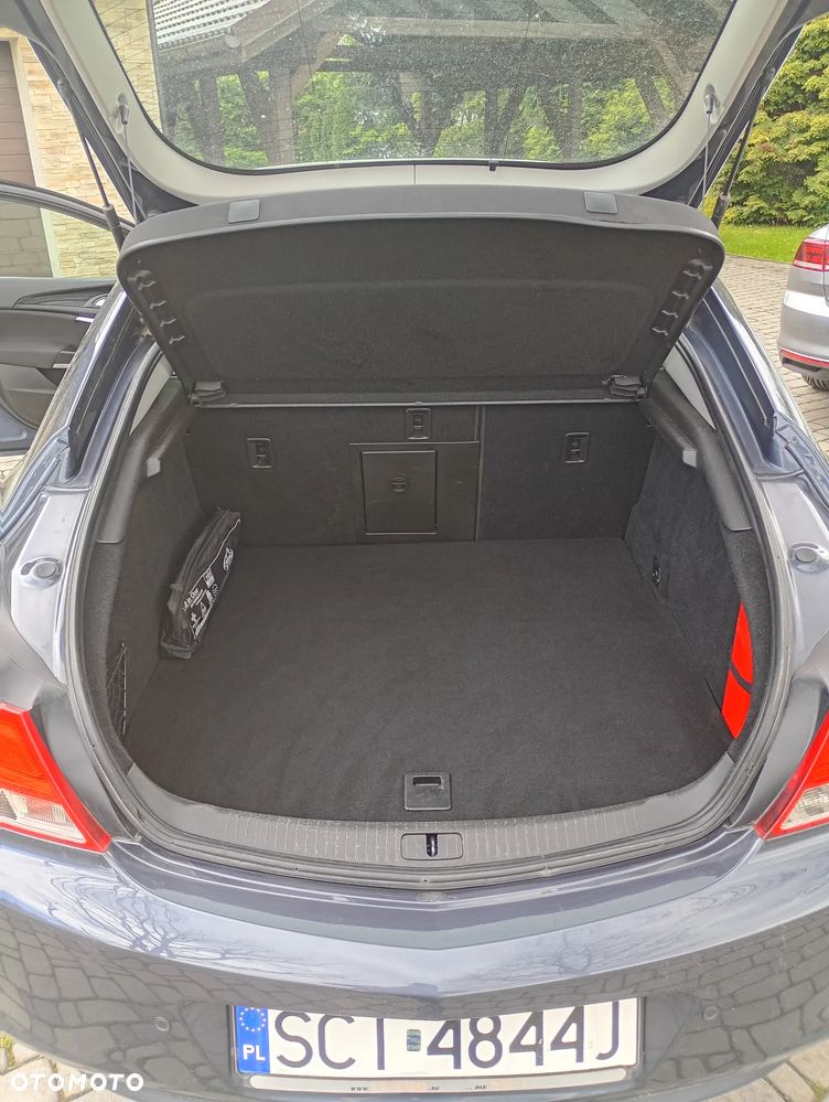 Opel Insignia - 10