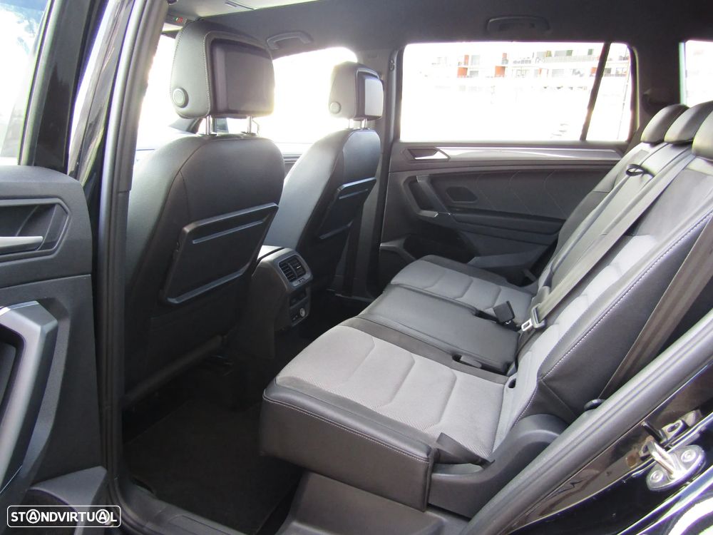 VW Tiguan Allspace 2.0 TDI Highline DSG - 26