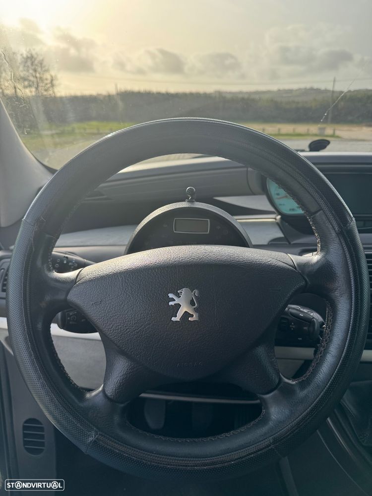 Peugeot 807 2.2 HDi Navteq - 10