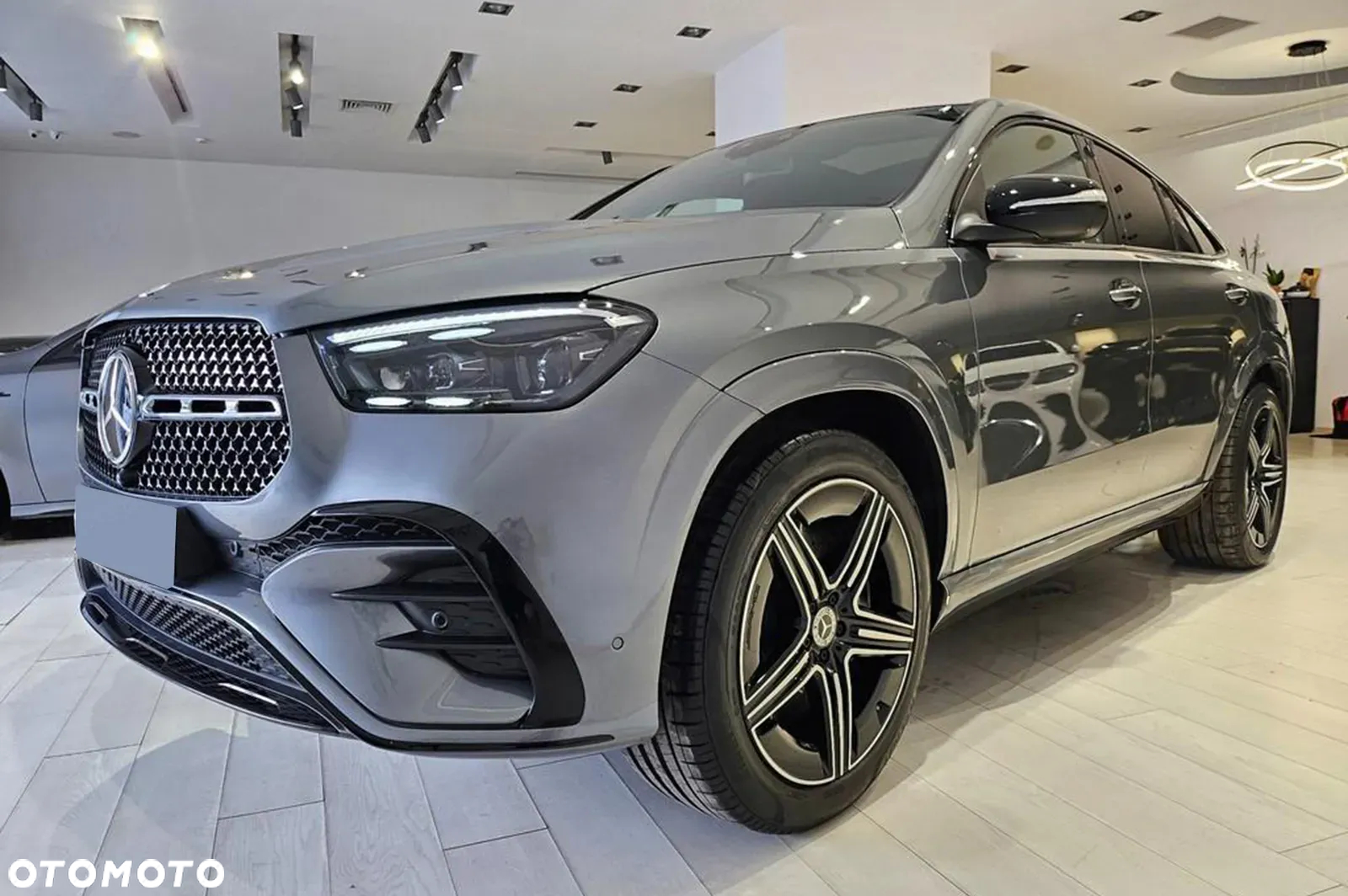 Mercedes-Benz GLE - 24