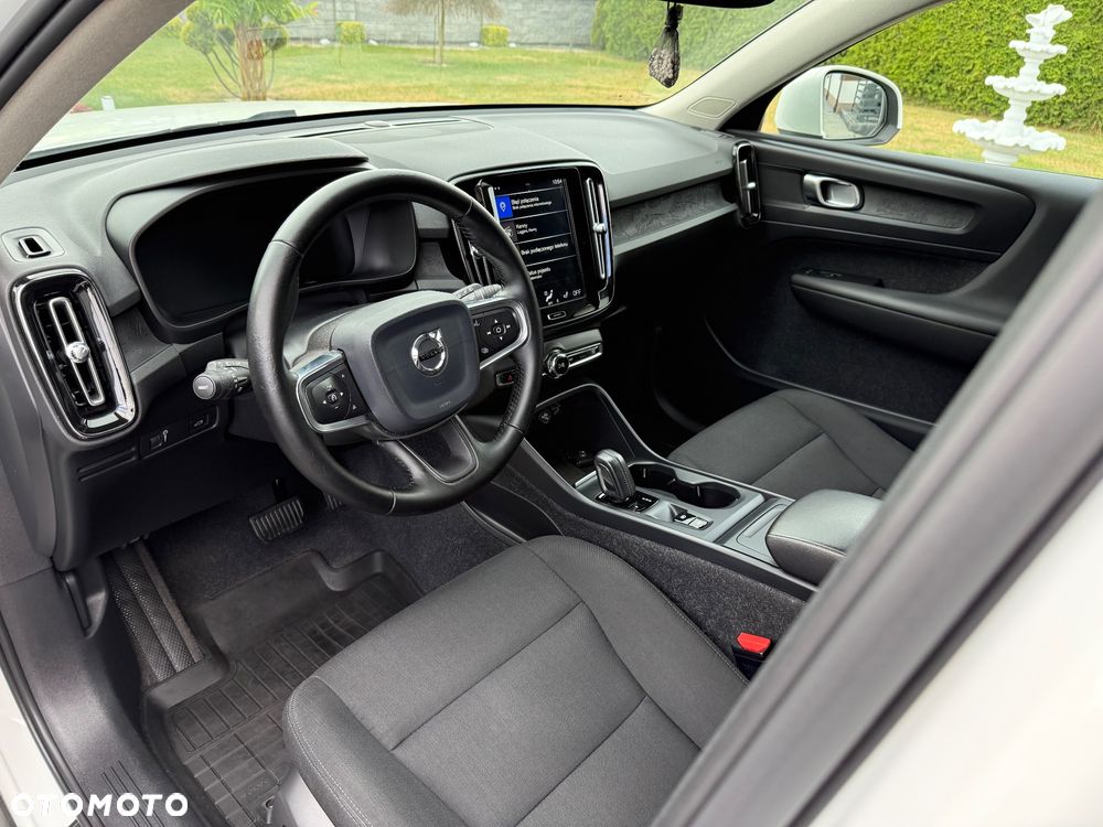 Volvo XC 40 T3 Momentum - 12