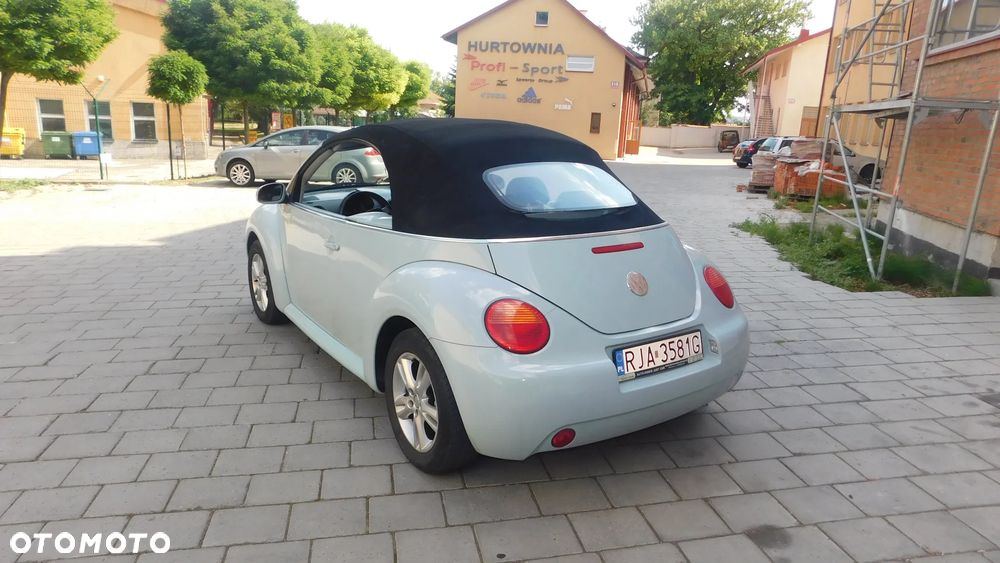 Volkswagen New Beetle 2.0 - 17
