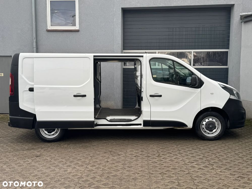 Opel Vivaro - 11