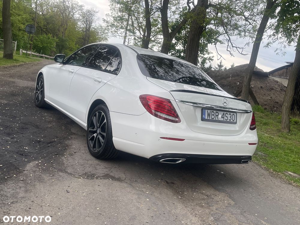 Mercedes-Benz Klasa E 220 d 9G-TRONIC - 10