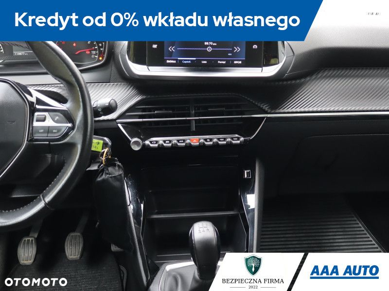 Peugeot 208 - 13
