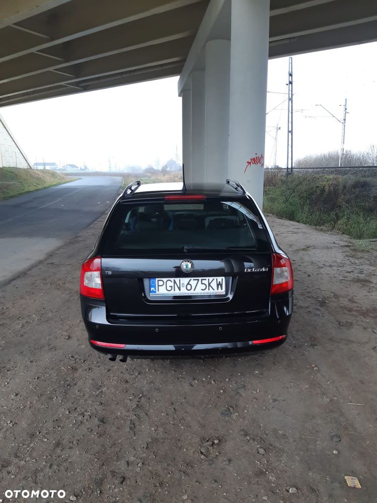Skoda Octavia 1.8 TSI Ambiente - 3