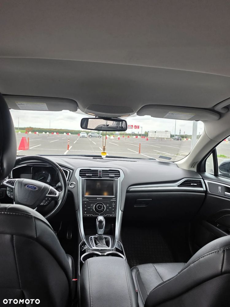 Ford Fusion 2.0 EcoBoost Titanium - 4