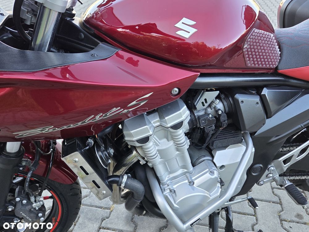 Suzuki Bandit - 25