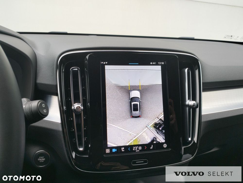Volvo XC 40 - 18