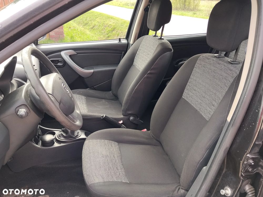 Dacia Duster SCe 115 4x2 Celebration - 12