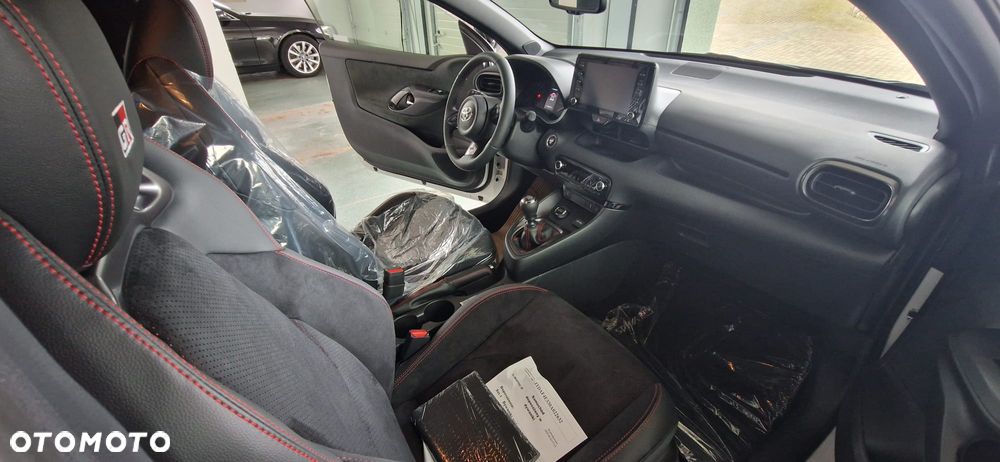 Toyota Yaris 1.5 GR Sport - 9