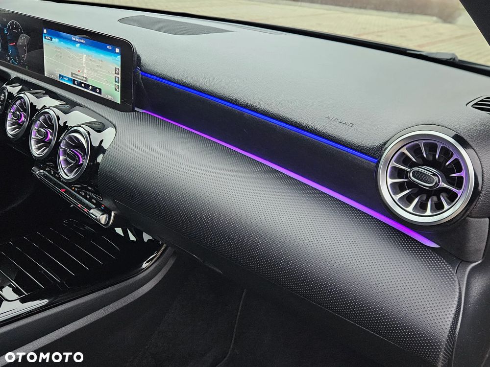 Mercedes-Benz Klasa A 200 AMG Line 7G-DCT - 21