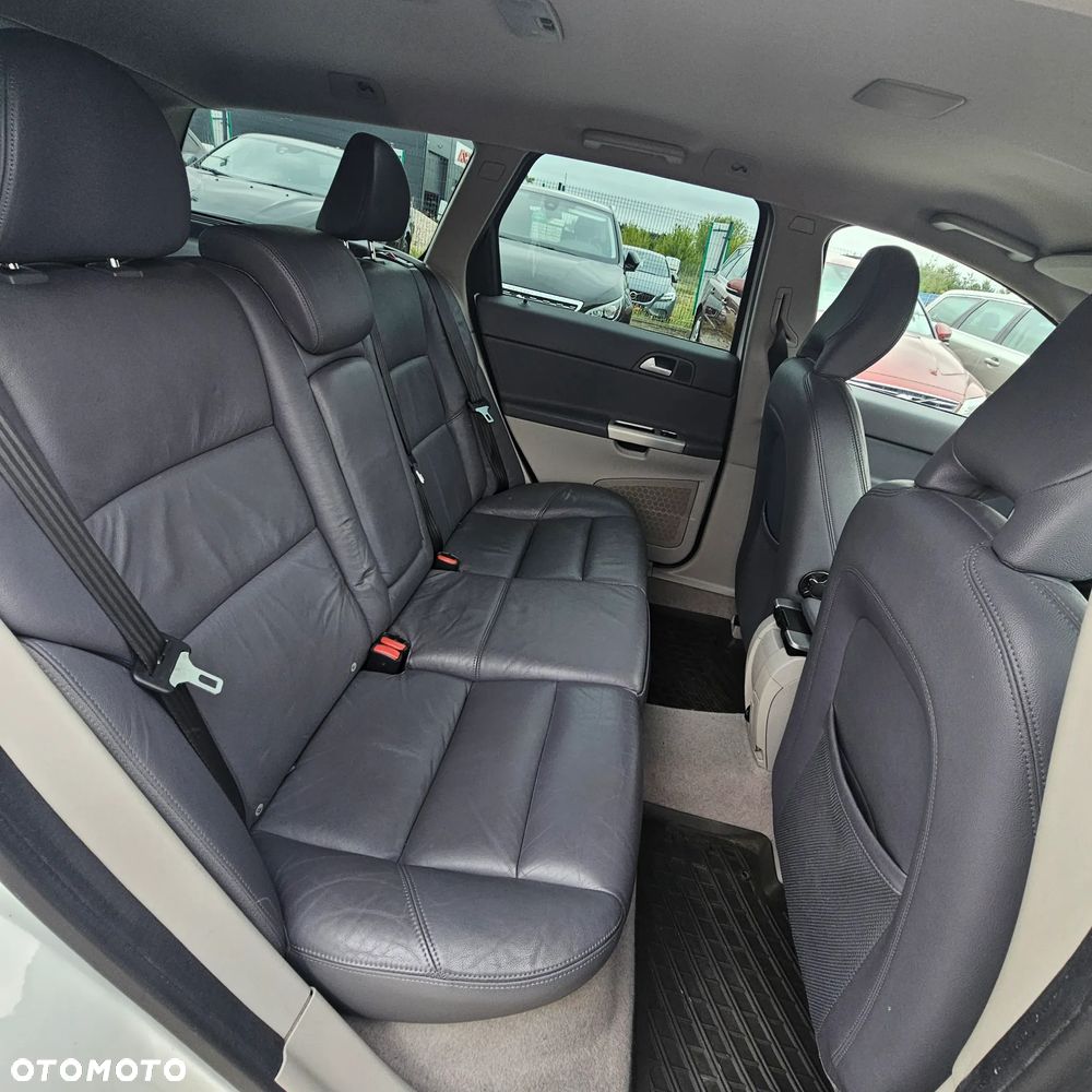 Volvo V50 - 15