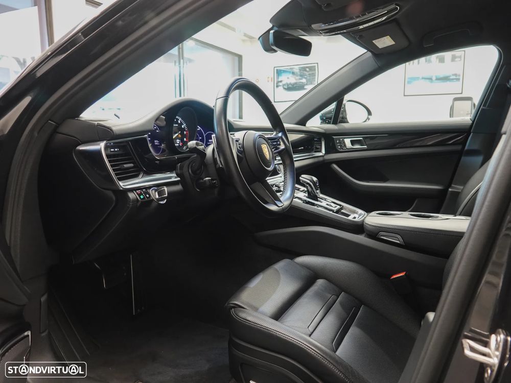 Porsche Panamera Sport Turismo 4 E-Hybrid - 23