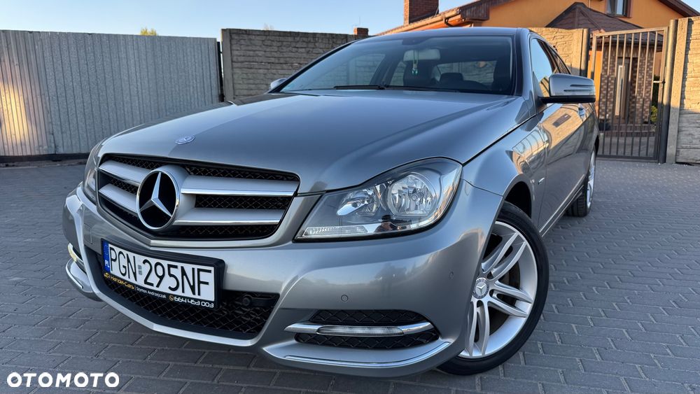 Mercedes-Benz Klasa C 180 CGI BlueEff - 12
